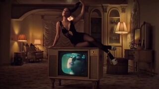 So hot ♥️ - Ariana Grande