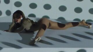 Didn’t know Ariana had moves like that ♥️