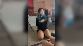 anyone have any tips on how to clean a mirror? - Asian Hotties