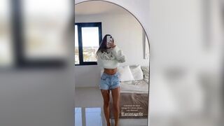 Issy Mathers- Simple and sexy - Good Looking Women