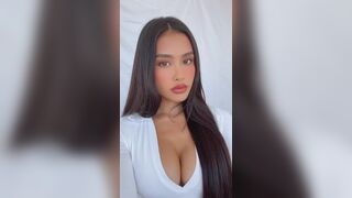 Elaine Thi - Good Looking Women