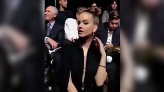Goes from sexy to cute in 6 seconds.