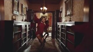 Beyoncé twerking in her Formation video - Beyonce