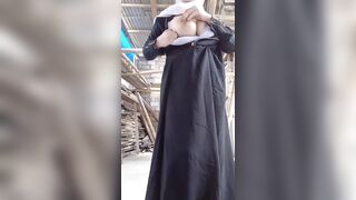Hijabi Flashing - Hijabi