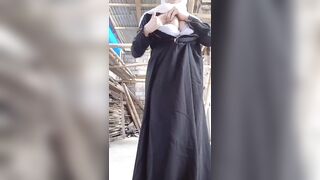 Hijabi: Hijabi Flashing