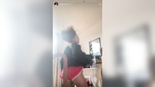 Hip Hop: Jorja Smith shaking her ass