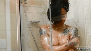 Groped And Fingered In The Shower - Honey Gold