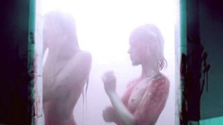 Horror Video Nudes: Bella Heathcote and Abbey Lee Kershaw - The Neon Demon