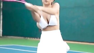Elizabeth Anne Pelayo plays tennis while her boobs jiggle - Horny Alert