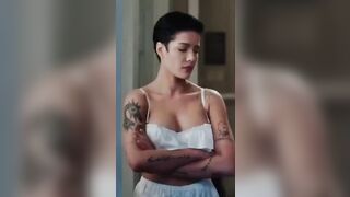 Sexy Babes with Tattoos: Halsey