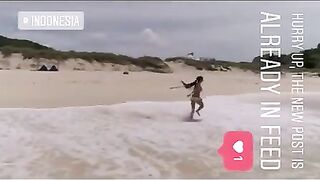 Helga Lovekaty: Beach Running