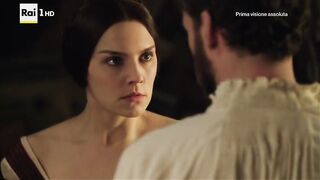 Annabel Scholey and Richard Madden in Medici: Masters of Florence