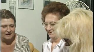 Three Hony Lesbians Grannies - Hot Gilz