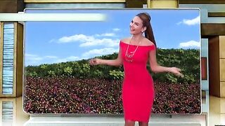 Hotness: Sexy reporter dancing in advance of her forecast
