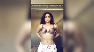 Indian Chicks: Sexy twerking