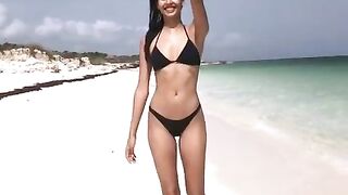 fit bikini model