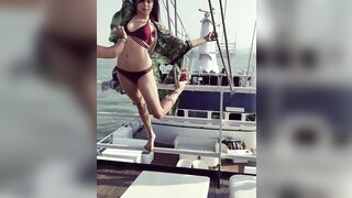 Indian Chicks: Adah Sharma