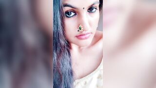 Indian Chicks: Fuck! These lips