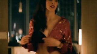 Celebrities: Girl Gadot is so pumping sexy