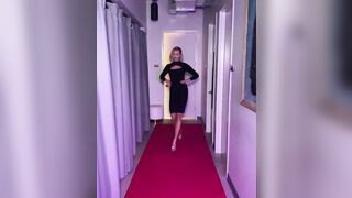 Celebrities: Karlie Kloss makes me so rigid