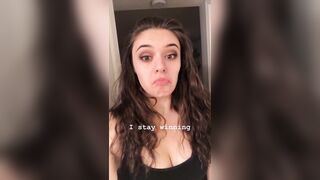 Celebrities: Nicole Maines is so pumping sexy