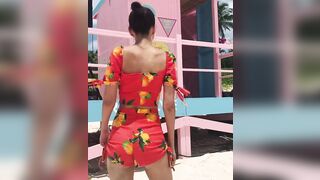 Celebrities: Victoria Justice dancing and shaking her constricted ass. She's so pumping sexy