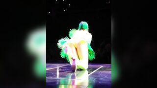 Celebrities: Katy Perry is an absolute tease