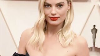 Celebrities: Margot Robbie's looks are sufficiently