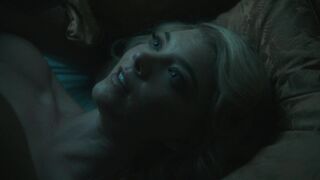 Celebrities: Imagine pumping Natalie Dormer like this...