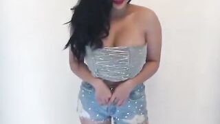 i want to fuck Ariel Winter against that wall