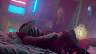 Celebrities: Charlize Theron and Sofia Boutella sex scene