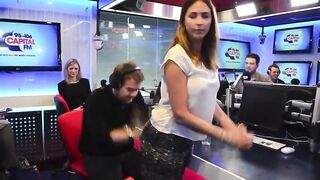 Celebrities: Drubbing Lisa Snowdon's ass receives her sexually excited