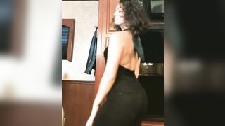 Camren Bicondova showing off her amazing ass - Celebs