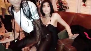 Kendall Jenner grinding on Kylie made me cum - Celebs