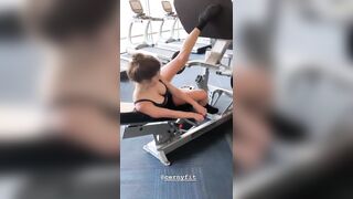 I'd help Amanda Cerny with her chest exercises - Celebs