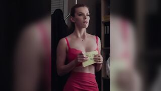 sexy Betty Gilpin knows exactly what she's...