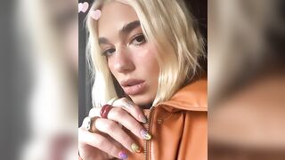 Celebrities: I desire Dua Lipa to wrap her lips around my cock