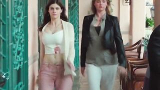 Celebrities: Alexandra Daddario and Kate Upton love their breasts