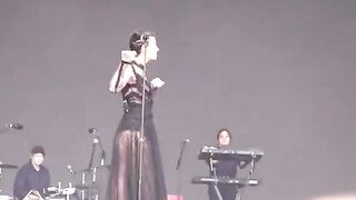 Celebrities: I wager you didn't realise Lorde's ass was this chubby