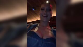 Celebrities: I desire to stuff my cock betwixt Bella Hadid's breasts