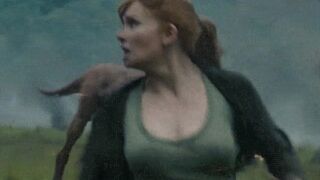 I could watch Bryce Dallas Howard running for hours - Celebs