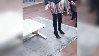 Celebrities: Taylor Swift's cute awkward dancing receives me beefy