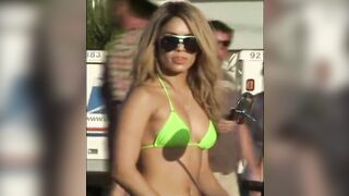 Celebrities: I actually want to engulf on Vanessa Hudgens consummate merry breasts!