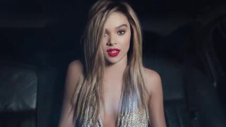 Celebrities: Hailee Steinfeld is willing to receive fucked in the back of the limo