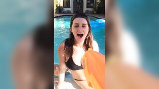 Addison Timlin practicing taking a load to the face with a friend - Celebs