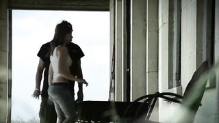 Jessica Biel, main reason to watch The TexASS Chainsaw Massacre - Celebs