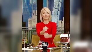 Celebrities: Kelly Ripa giving us the signal that she enjoys getting facual cumshots