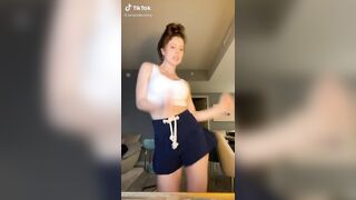 Celebrities: Nice Lord Amanda Cerny can move, can I watch her on her knees next?