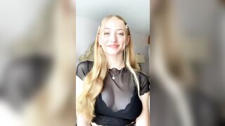 Celebrities: I have no shame in saying that I am obsessed with Sophia Diamond.