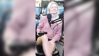 i want to cum all over Elyse Willems' legs and booty. What would u do to her?